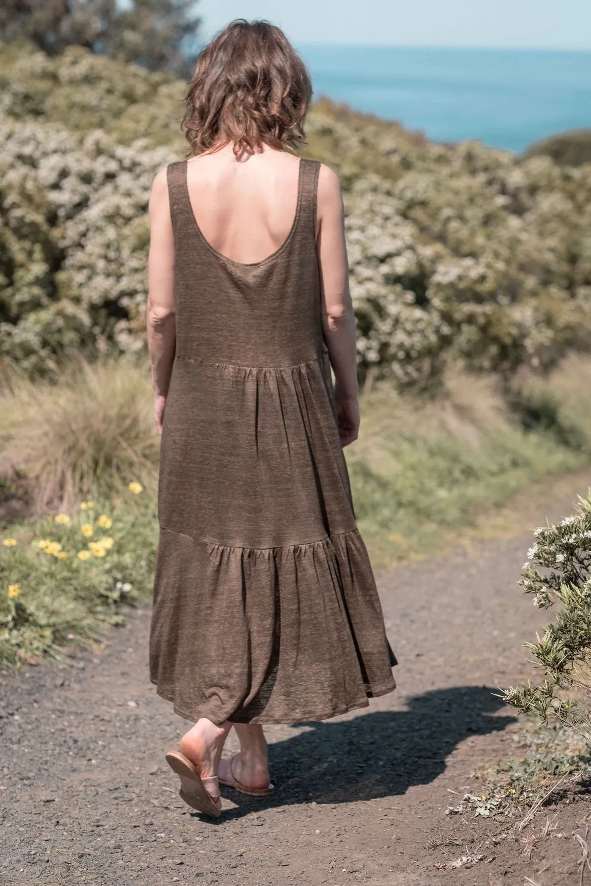 Leila tiered dress / Olive gold